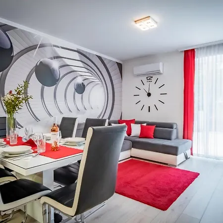Апартаменты Myflat Diamond Bay